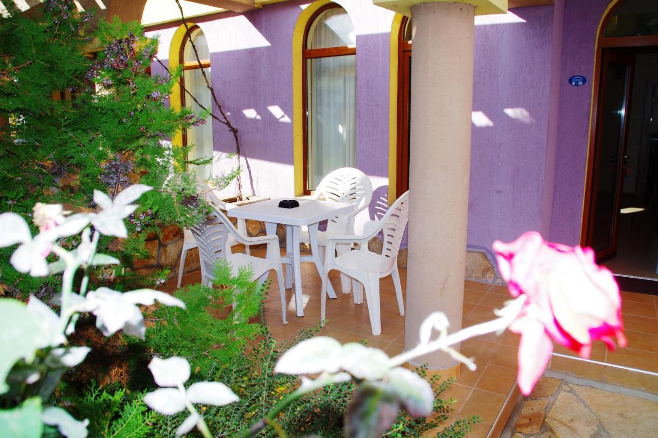Azura Garden Apartments Tschernomorez Exterior foto
